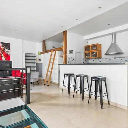 Loft De 80 M² Avec Jardin Privatif * Париж