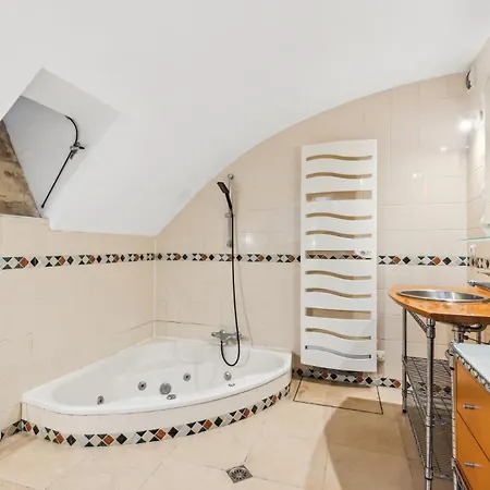 Апартаменты Loft De 80 M² Avec Jardin Privatif
